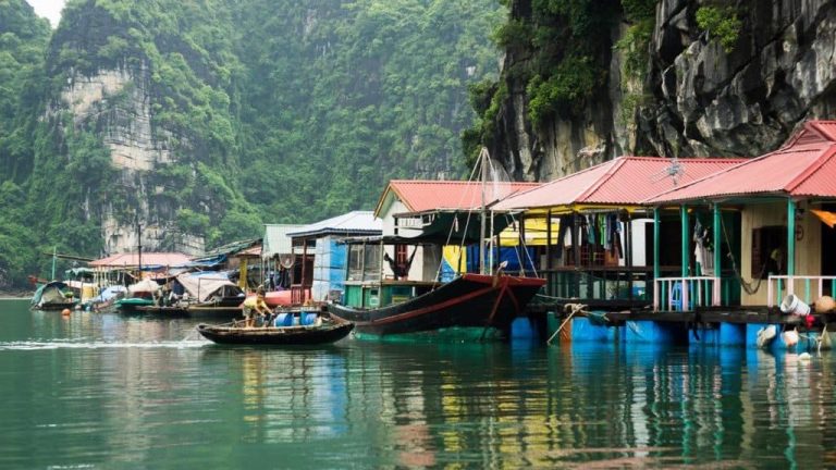 Cua-Van-fishing-village-in-Halong-Bay